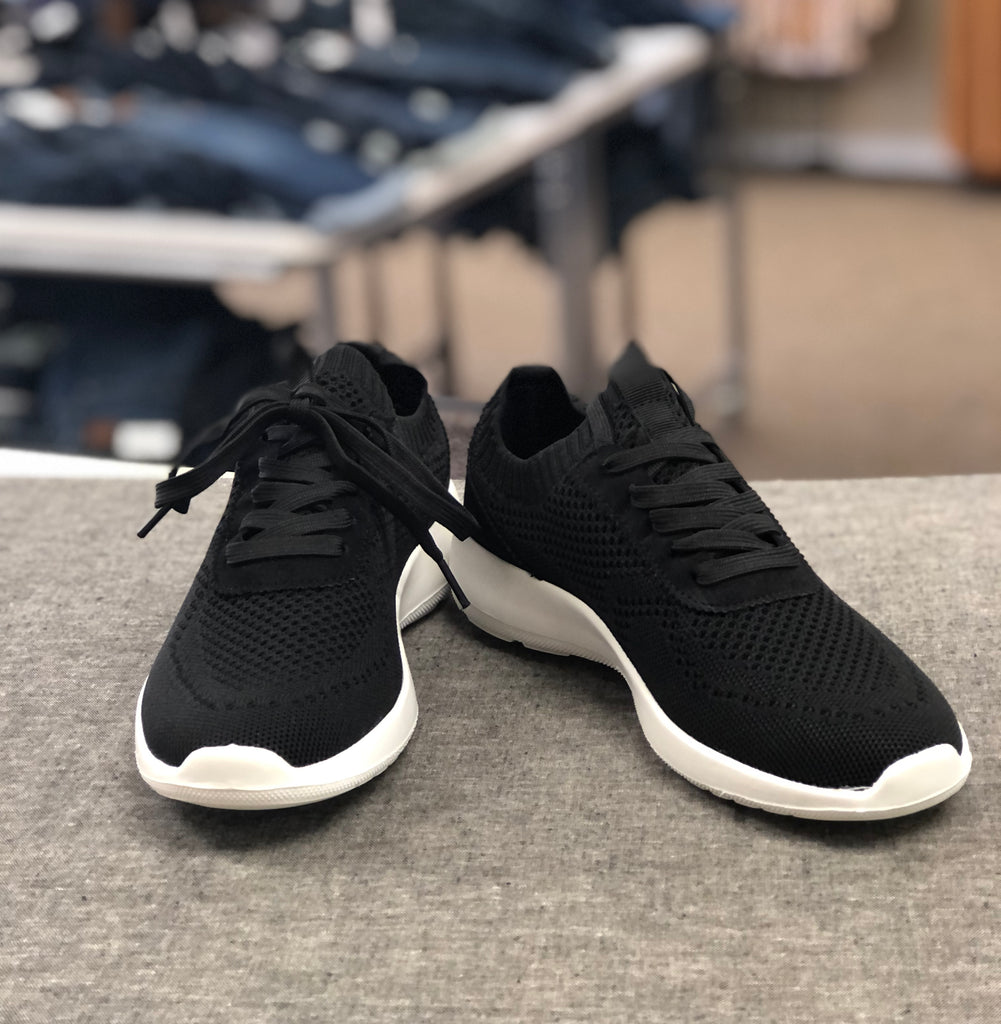 Very G Trisha Sneaker - Black